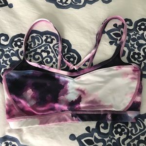 Lululemon sports bra size 4